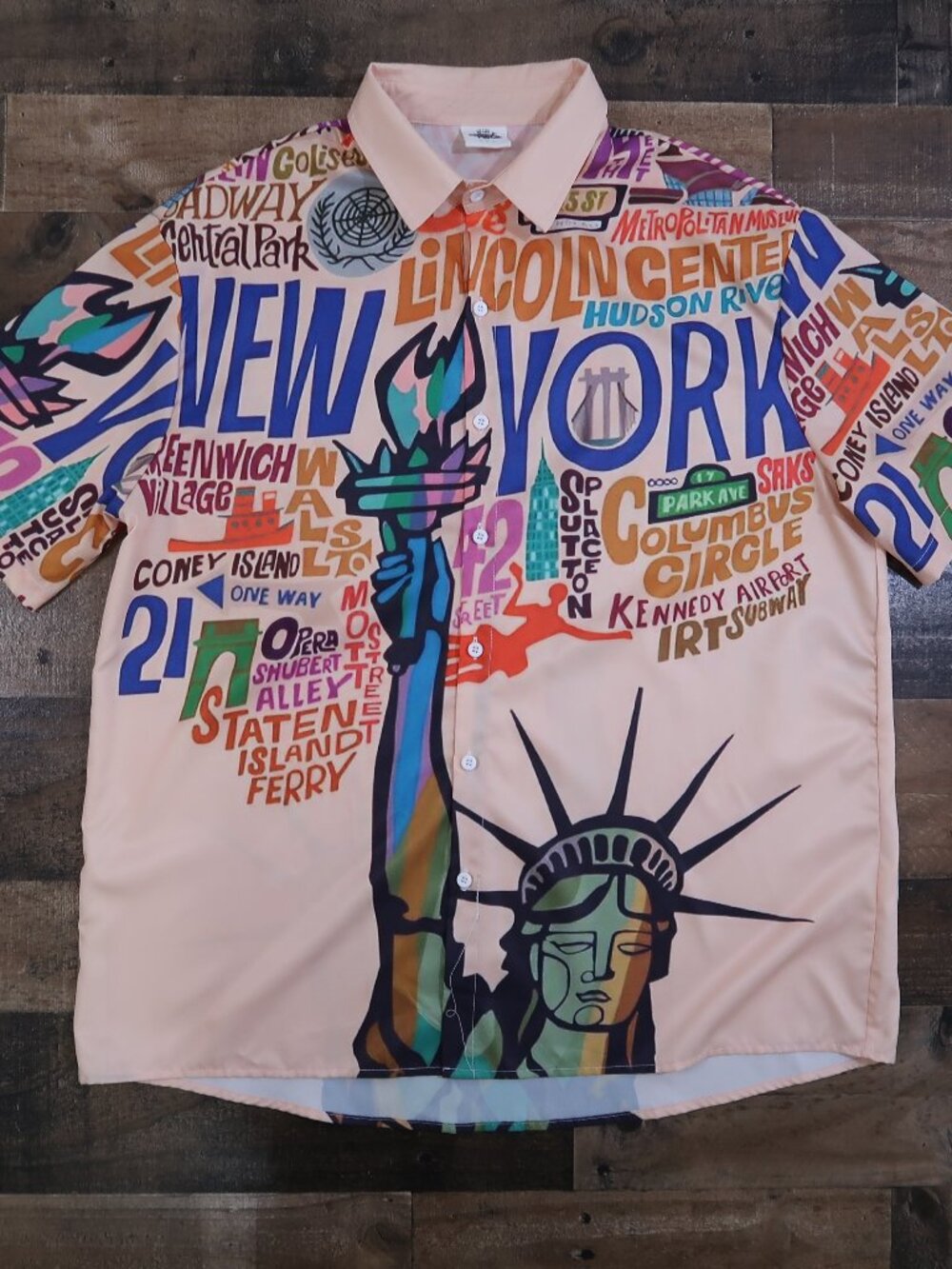 Catch the Waves Mens Large NYC Landmark Graphic Button Up New York Icons